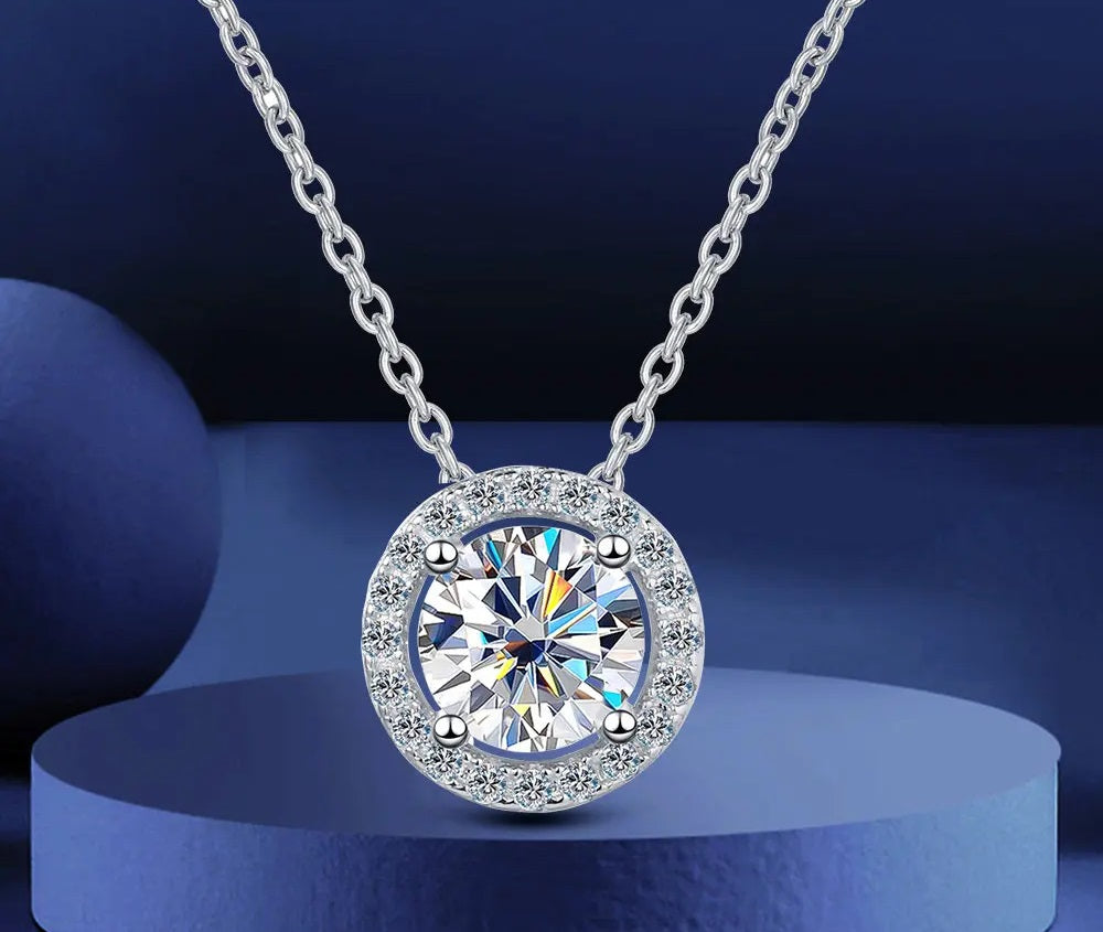Moissanite Halo Pendant Necklace D Color VVS1 Brilliant Diamond With GRA Certified